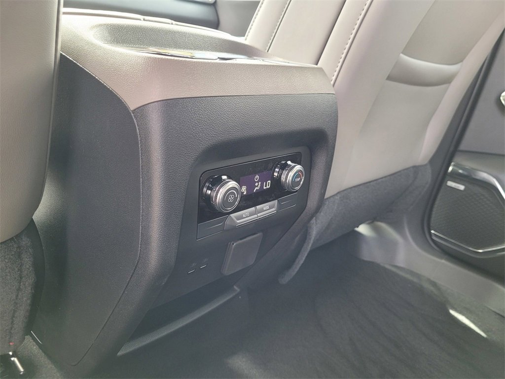 New 2025 GMC Acadia Elevation w/ Super Cruise Package image 11