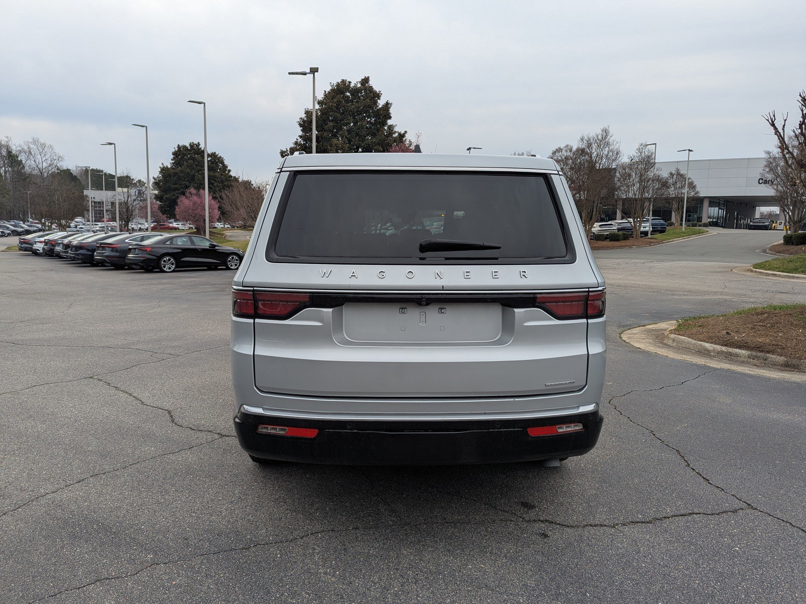 Used 2024 Jeep Wagoneer Series II w/ Convenience Group I image 6