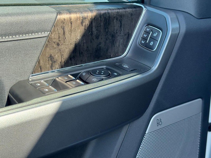 New 2025 Ford F350 Lariat w/ Lariat Ultimate Package image 14