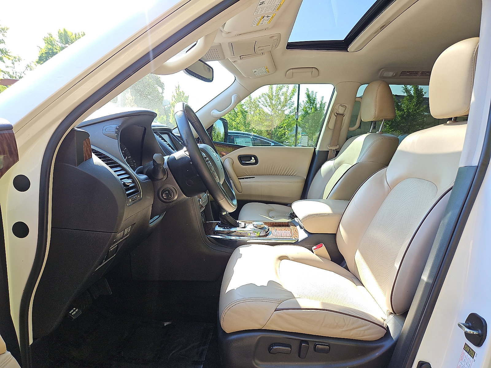 Certified 2020 Nissan Armada SL w/ Premium Package AWD/4WD image 13