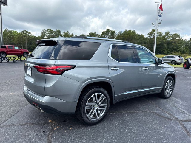 Used 2023 Chevrolet Traverse High Country w/ LPO, Floor Liner Package image 3