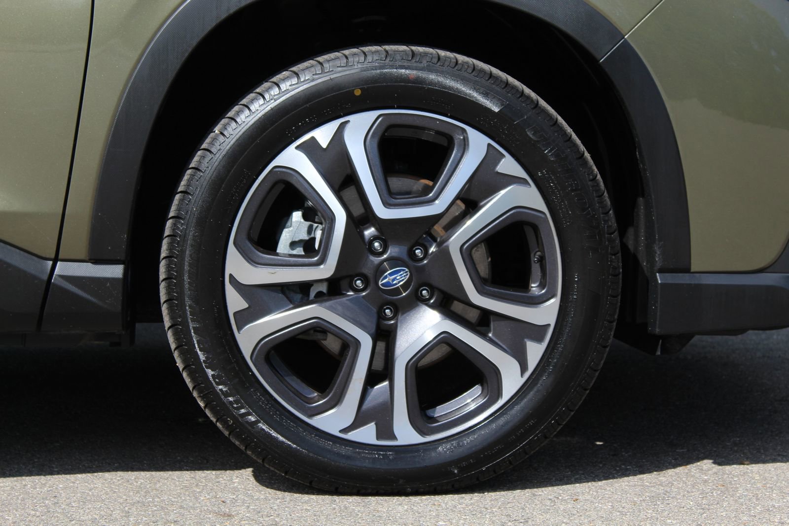 Used 2023 Subaru Ascent Limited w/ Technology Package AWD/4WD image 27