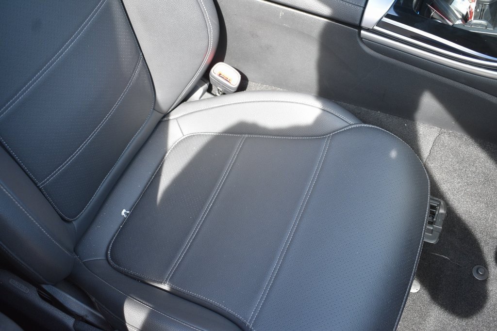 Used 2024 Mercedes-Benz C 300 Sedan image 25