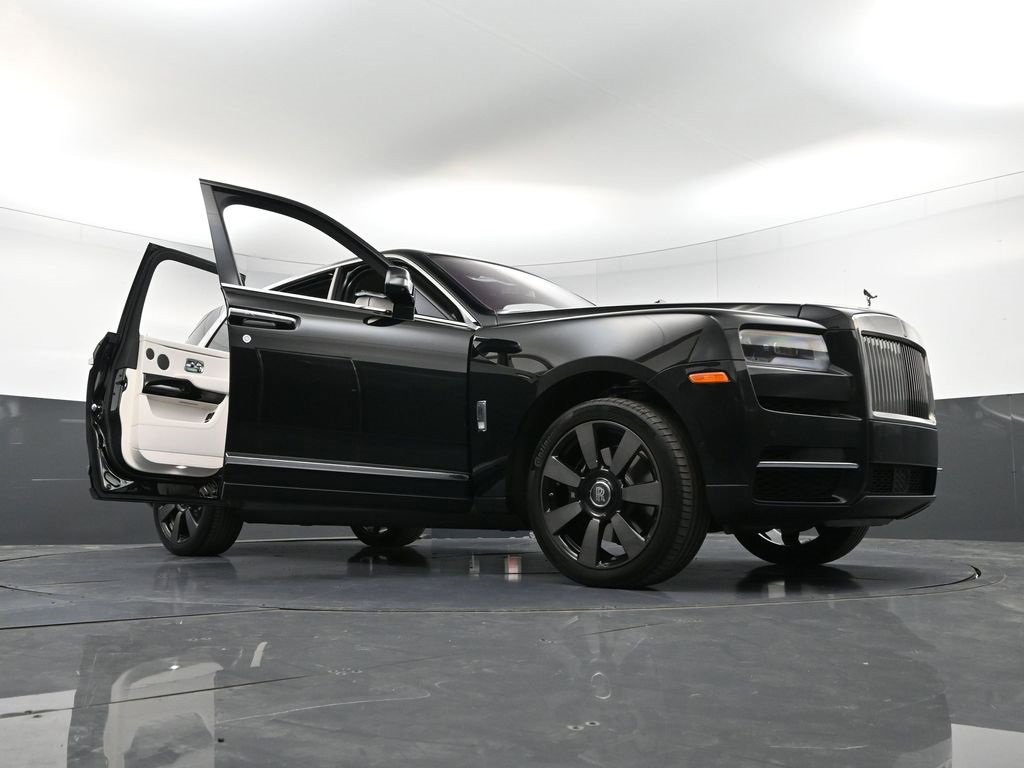 Used 2022 Rolls-Royce Cullinan image 43