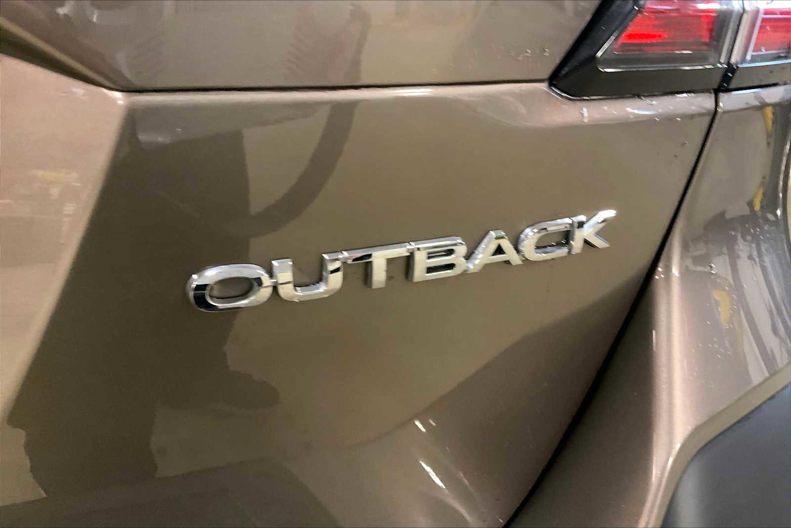 Certified 2021 Subaru Outback Limited image 9