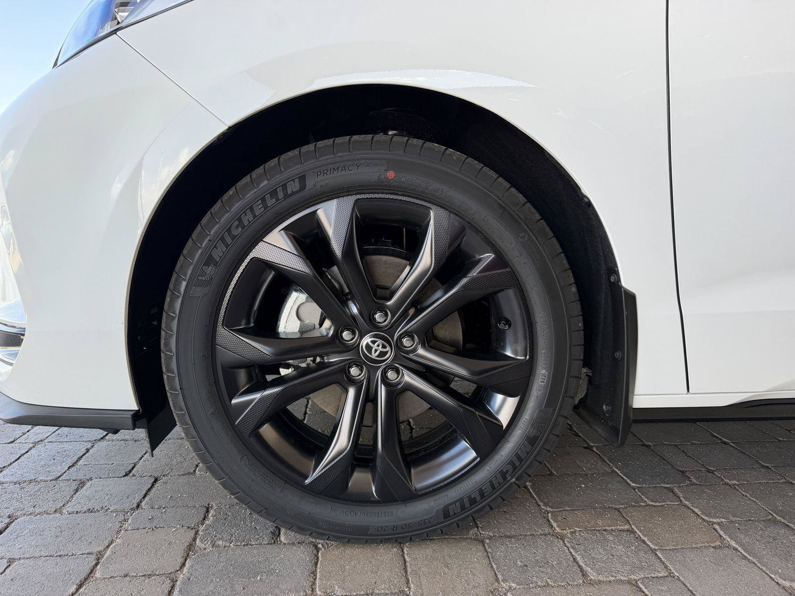 New 2026 Toyota Sienna XSE FWD image 31