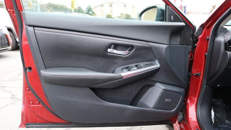 Used 2021 Nissan Sentra SR w/ SR Premium Package image 10