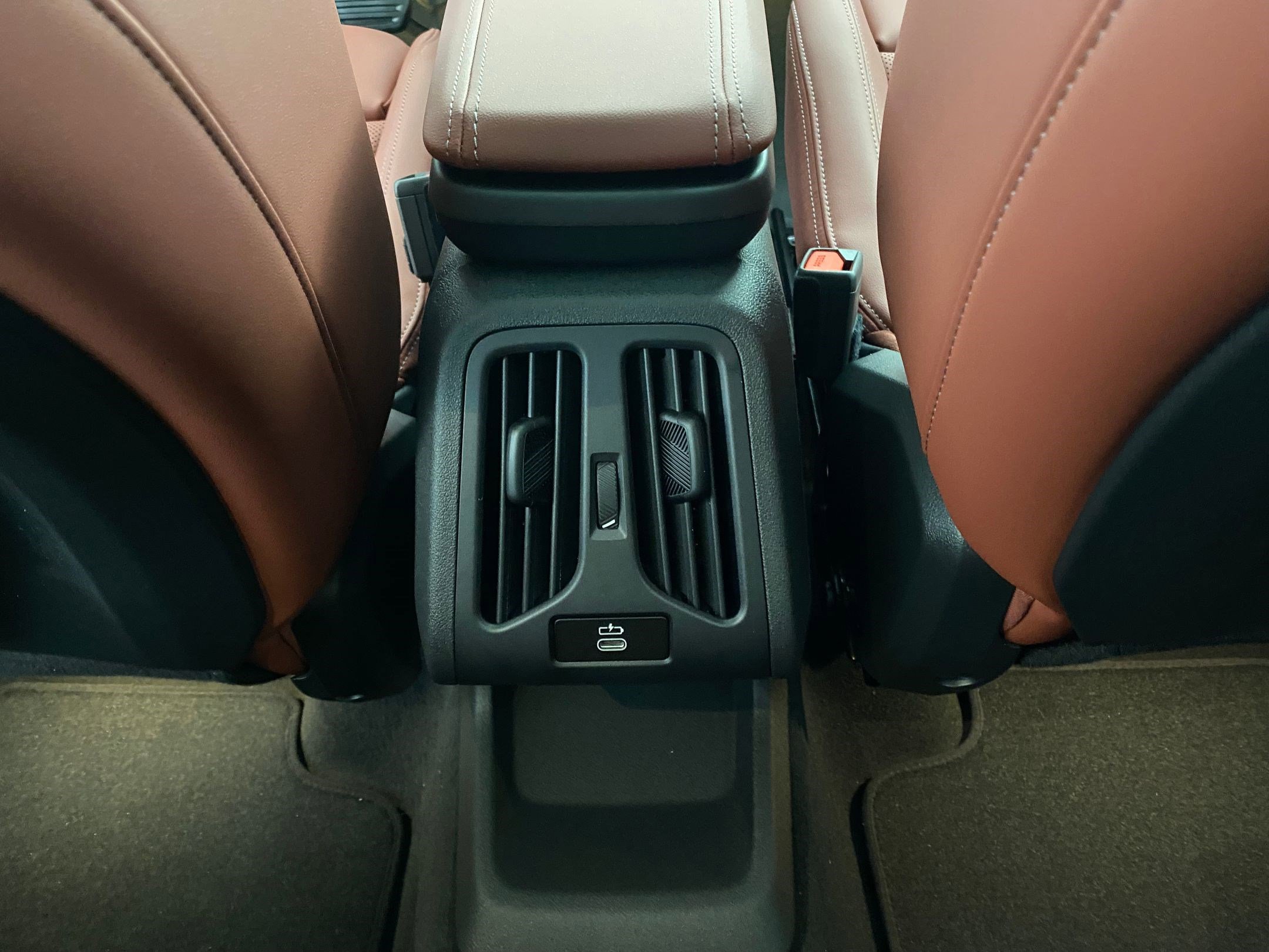 New 2026 BMW X1 xDrive28i w/ Convenience Package image 30