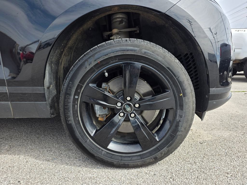 Used 2018 Land Rover Range Rover Velar S image 28