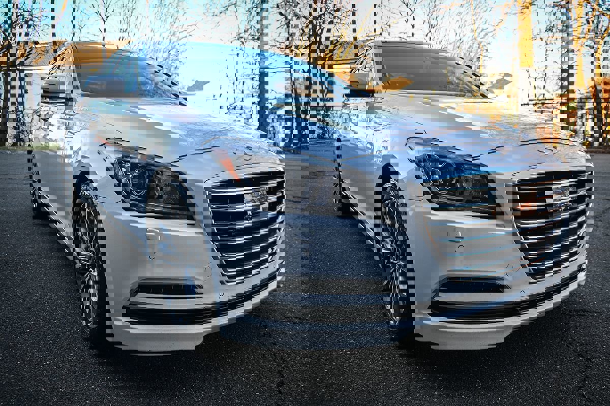 Used 2015 Hyundai Genesis 3.8 w/ Option Group 03 AWD/4WD image 6