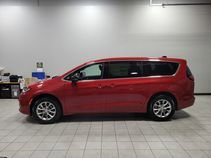 New 2026 Chrysler Pacifica Select FWD image 4