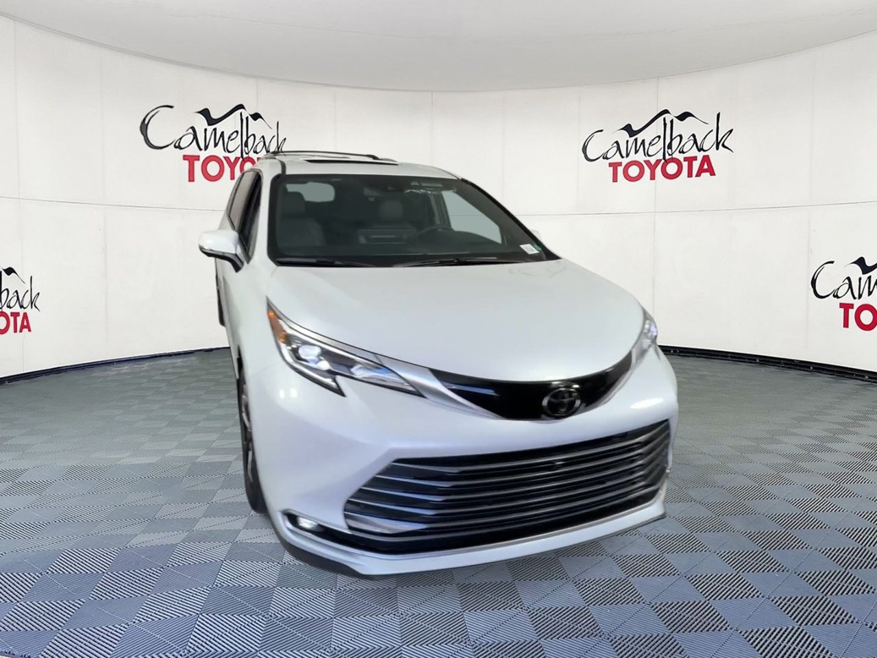 New 2026 Toyota Sienna Platinum AWD/4WD image 6