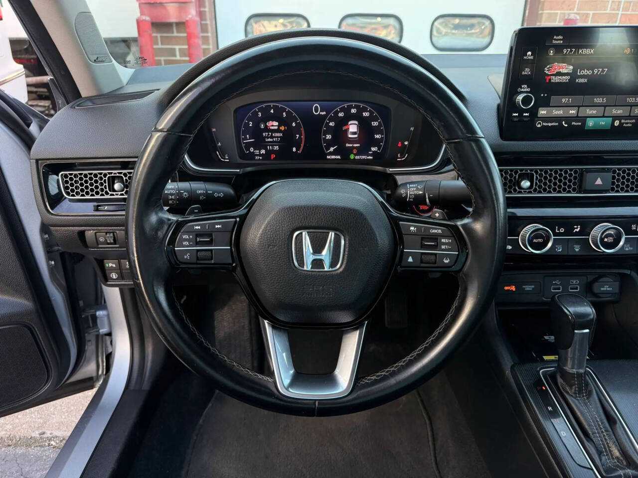 Used 2022 Honda Civic Touring image 7