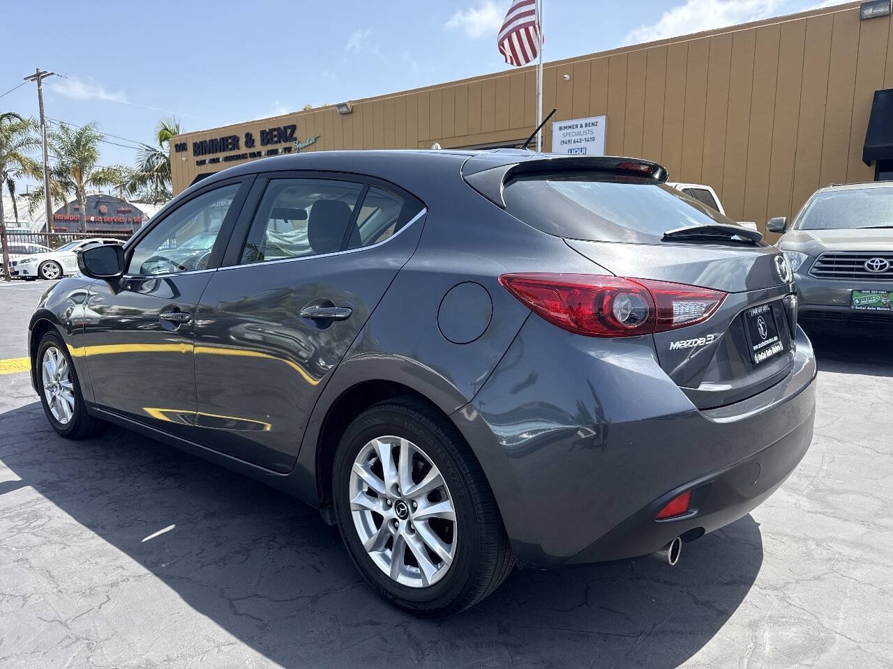 Used 2014 MAZDA MAZDA3 i Touring FWD image 3
