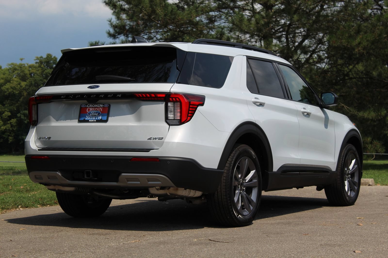 New 2026 Ford Explorer Active w/ Active Comfort Package AWD/4WD image 7