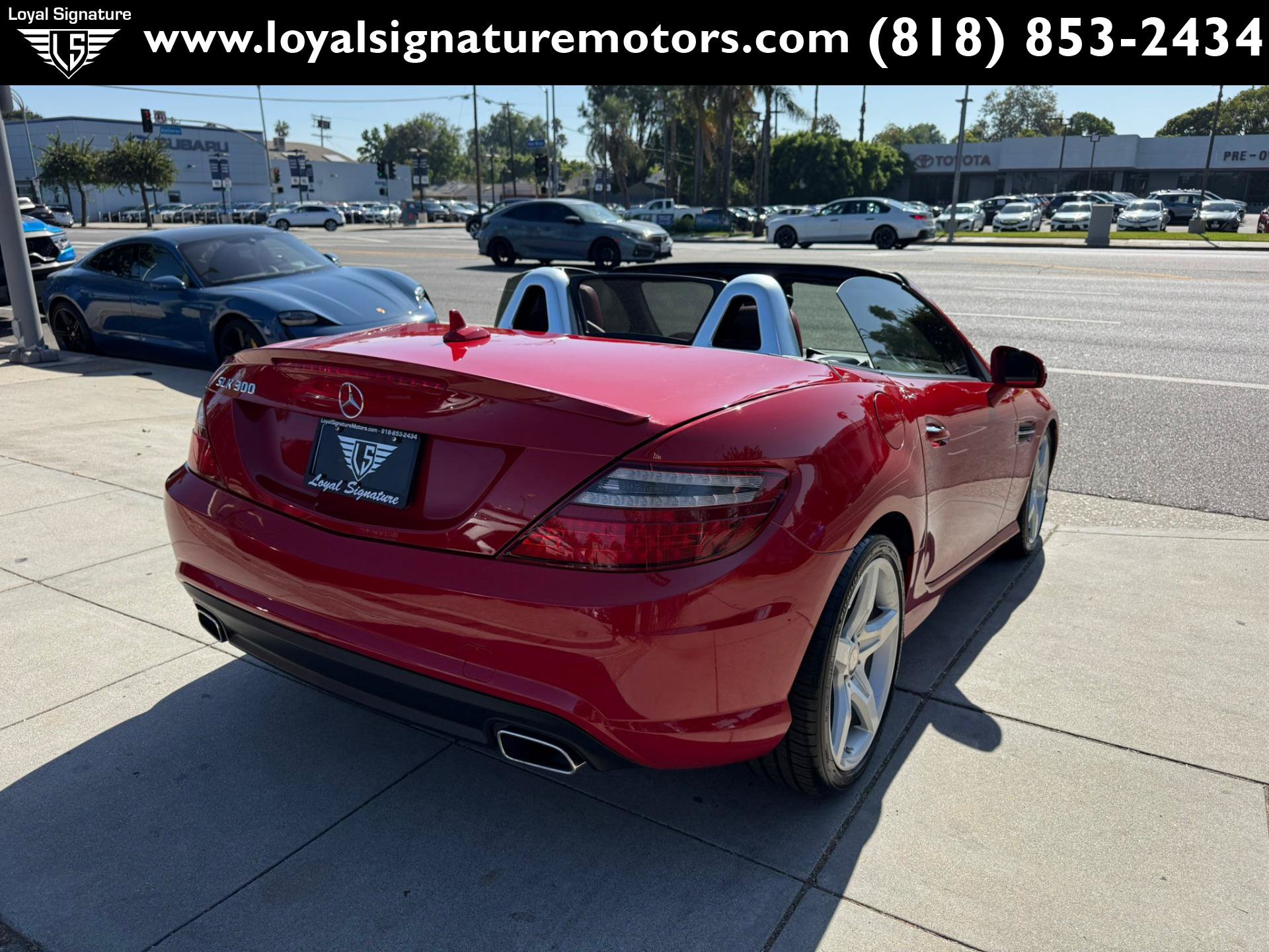 Used 2016 Mercedes-Benz SLK 300 image 7