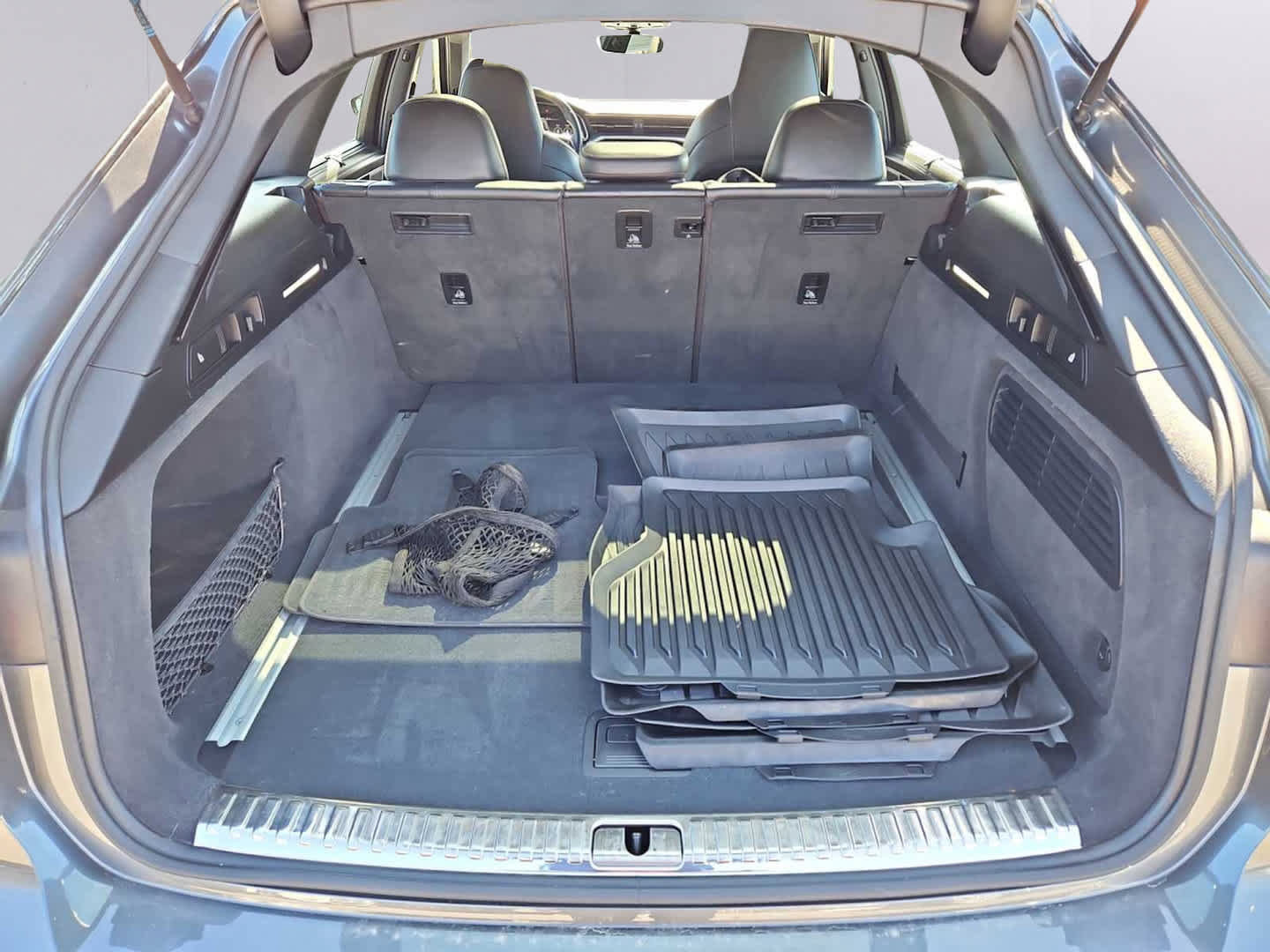 Certified 2021 Audi RS 6 w/ Carbon Optic Package image 35