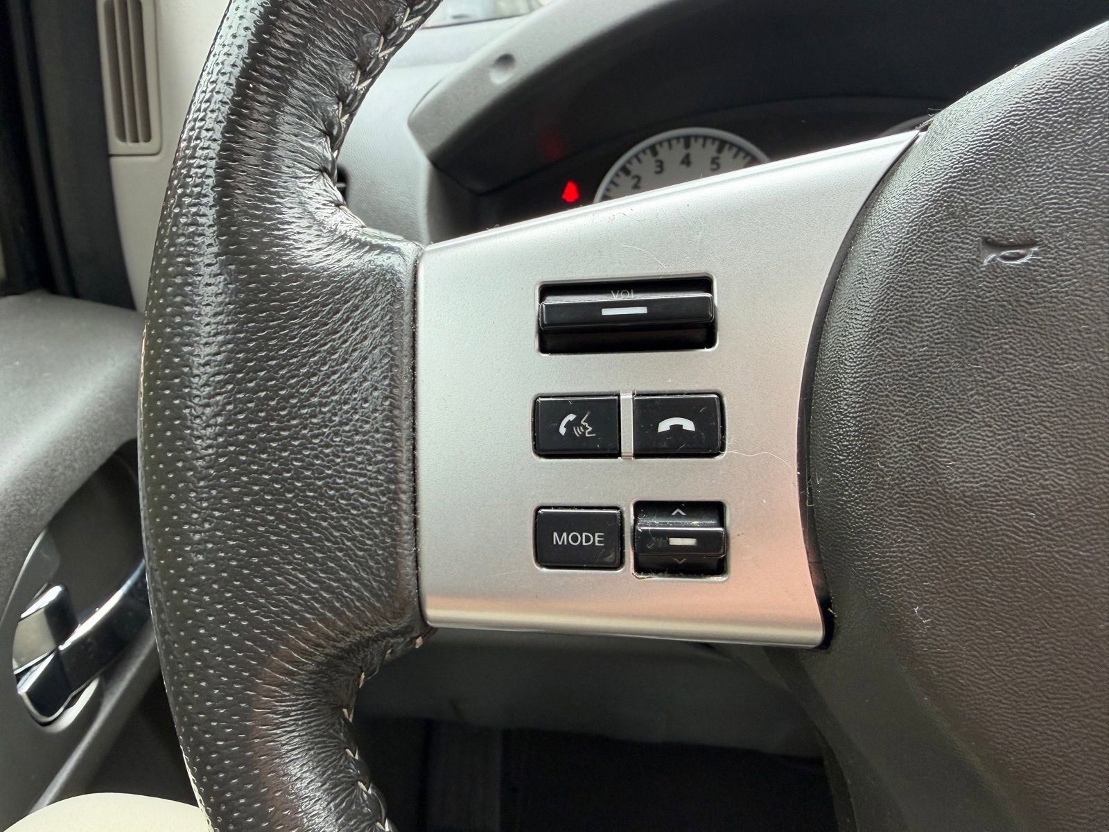 Used 2016 Nissan Frontier PRO-4X w/ Pro-4x Luxury Package AWD/4WD image 14