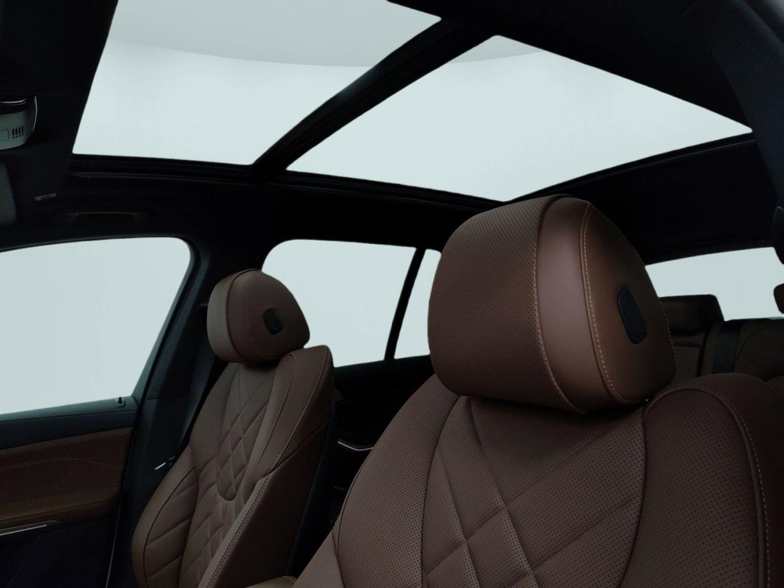 New 2026 BMW X5 xDrive50e w/ M Sport Package image 13