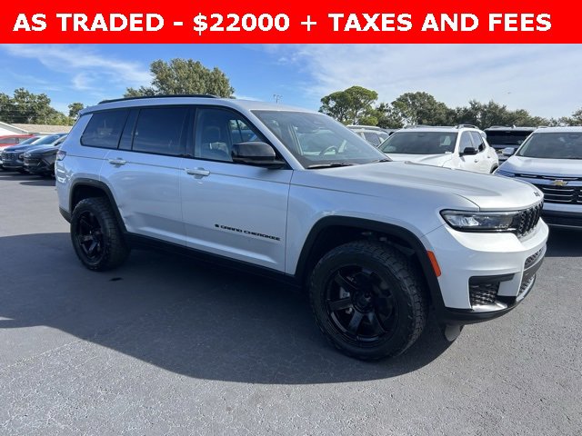 Used 2023 Jeep Grand Cherokee L Laredo image 1
