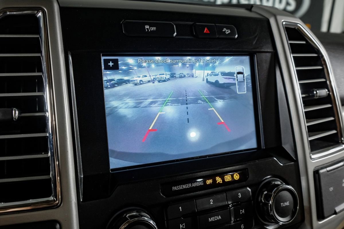 Used 2017 Ford F250 Lariat w/ Chrome Package image 21