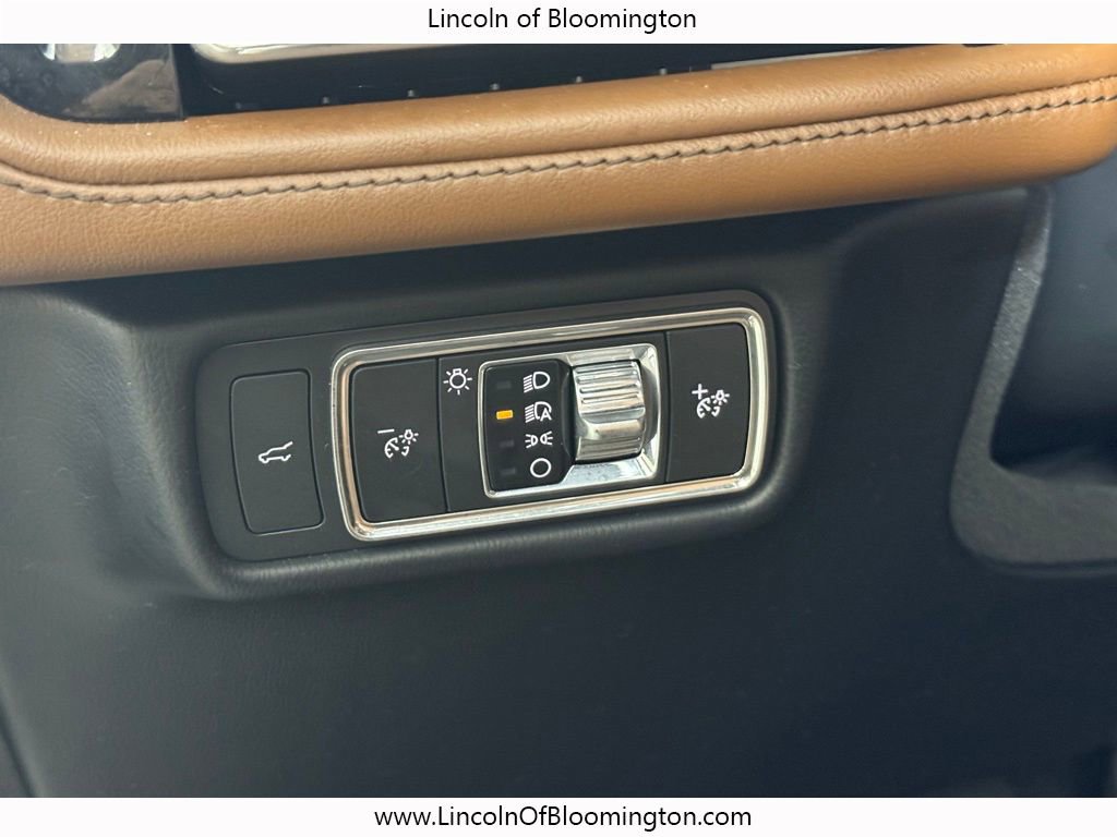 Certified 2022 Lincoln Aviator Reserve w/ Equipment Group 201A image 23