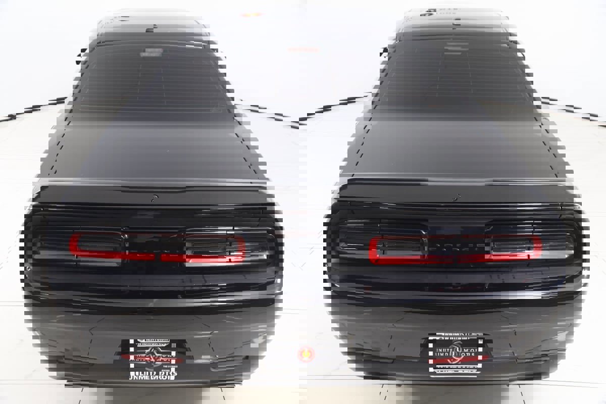 Used 2022 Dodge Challenger R/T w/ Blacktop Package image 53