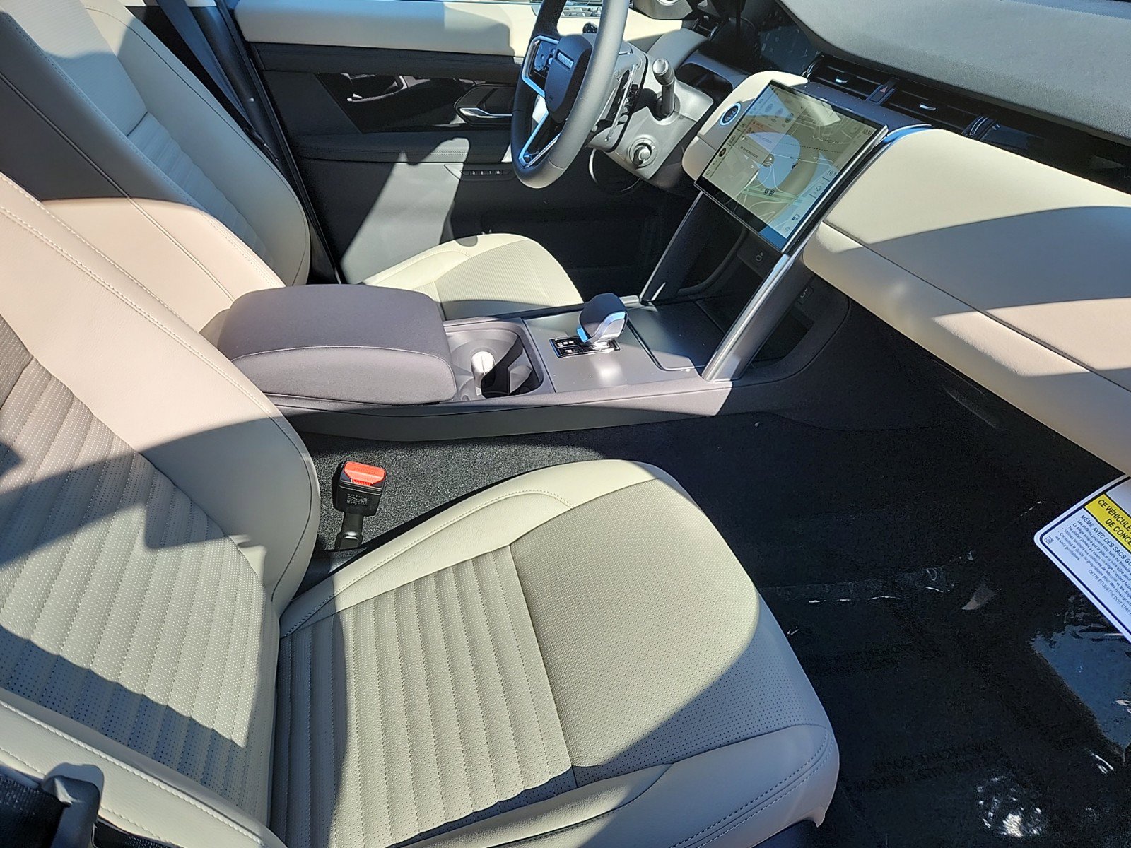 Certified 2025 Land Rover Discovery Sport S image 3