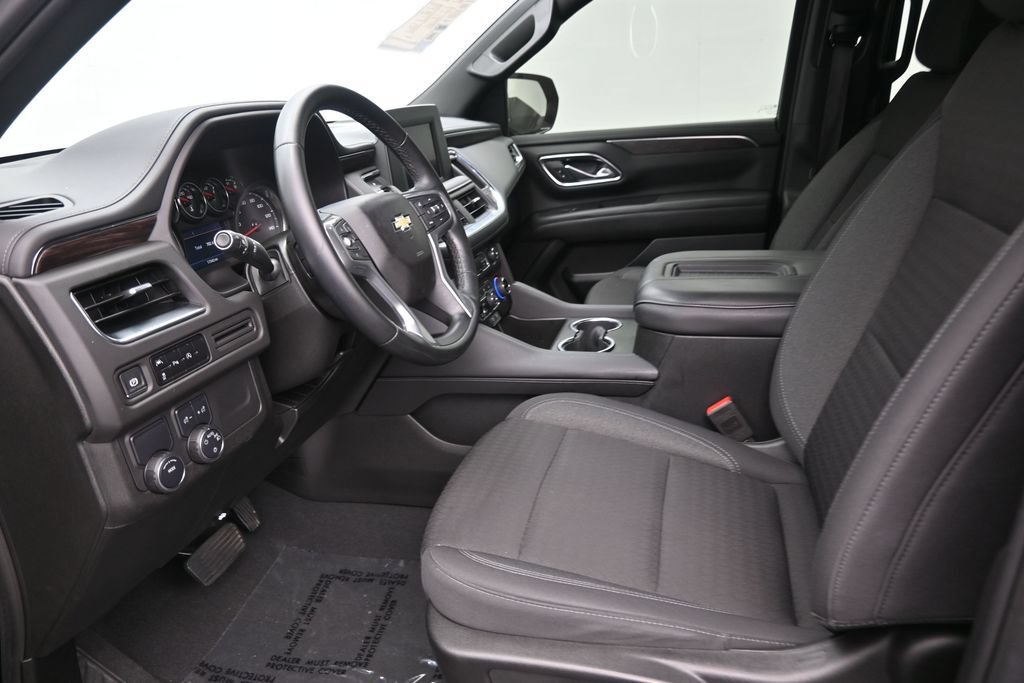 Used 2024 Chevrolet Suburban LS RWD image 12
