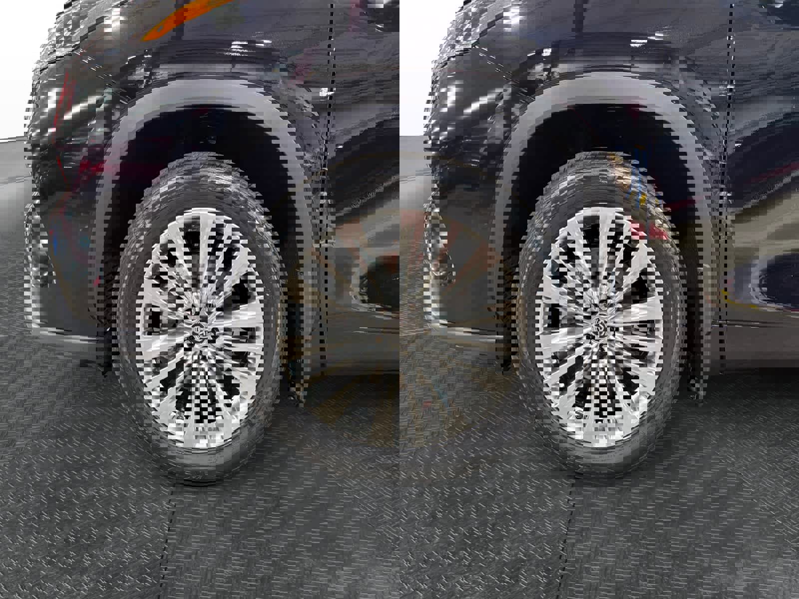 Used 2026 Toyota Highlander Platinum image 14