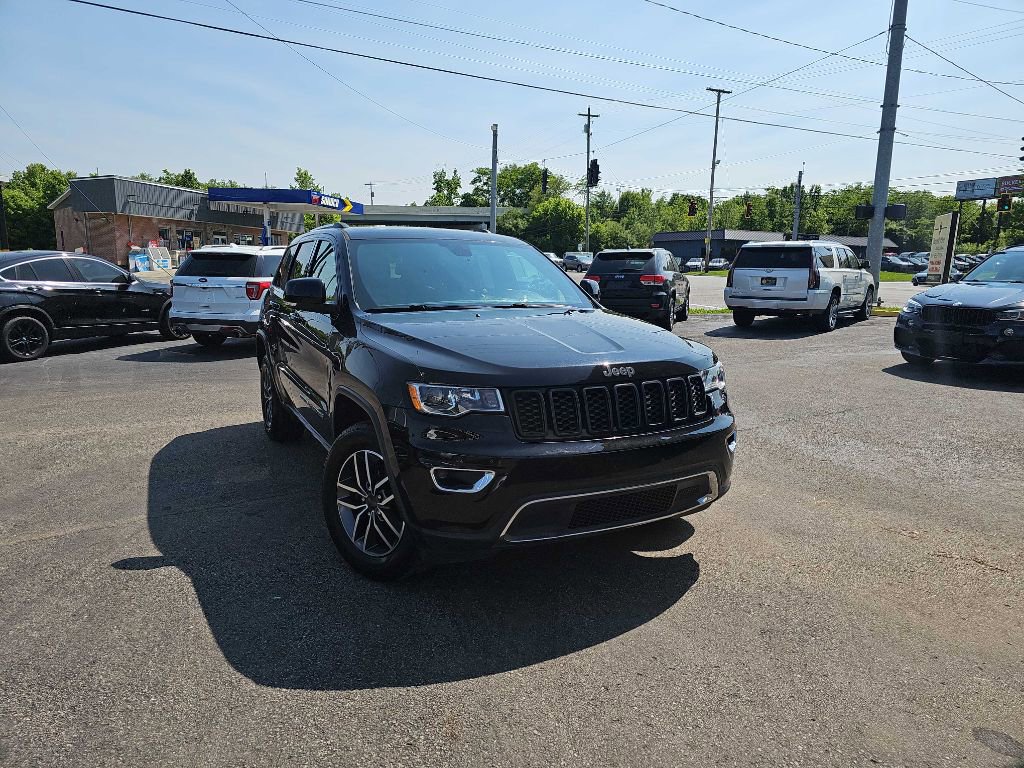 Used 2020 Jeep Grand Cherokee Limited w/ Luxury Group II image 2