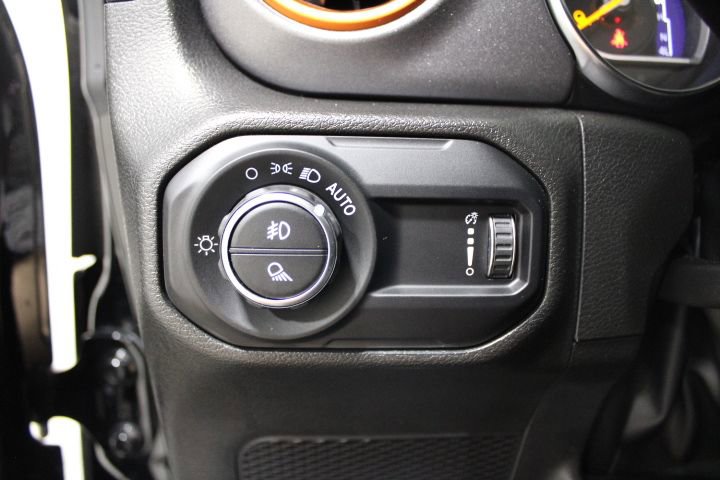 Used 2023 Jeep Gladiator Mojave w/ Cold Weather Group AWD/4WD image 38