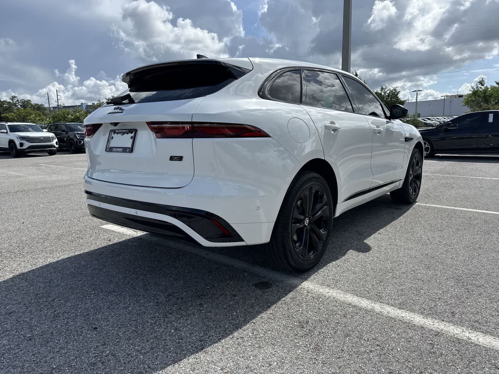Used 2026 Jaguar F-PACE R-Dynamic S AWD/4WD image 6