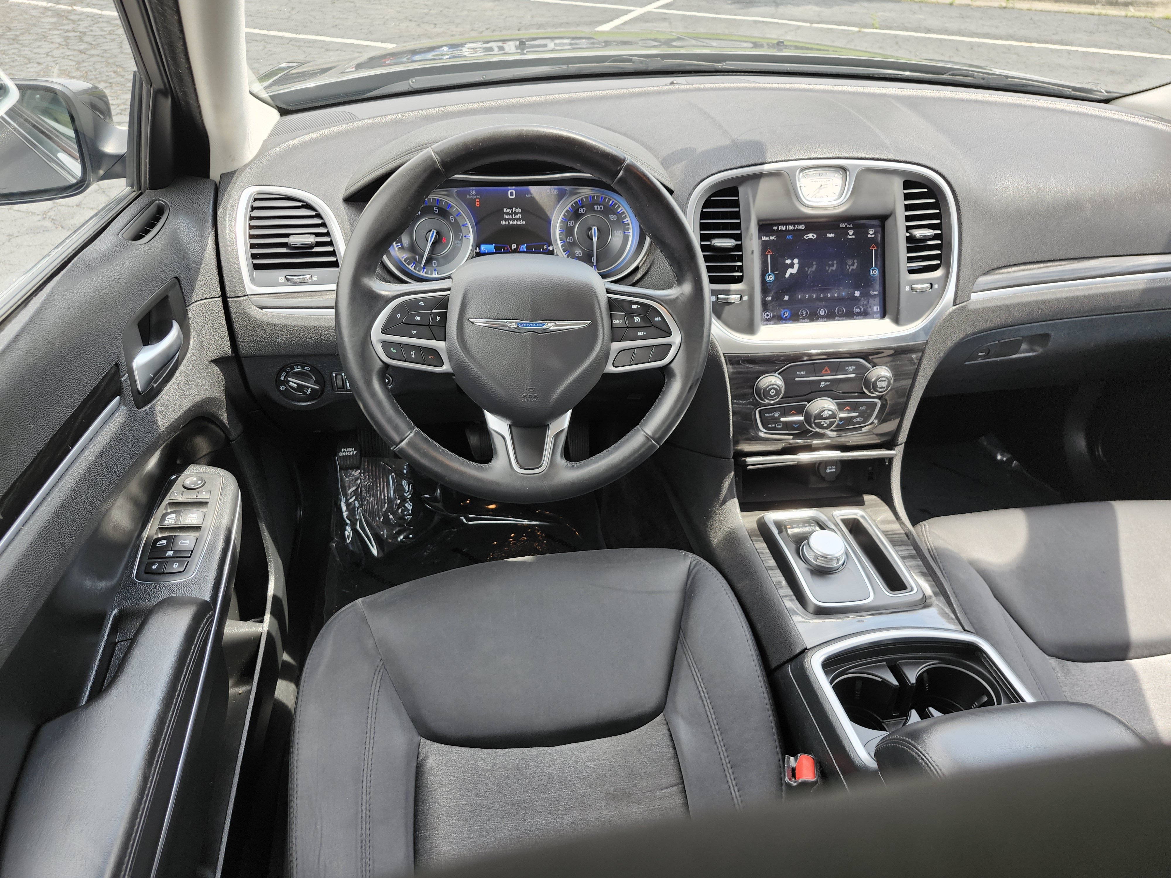 Used 2018 Chrysler 300 Touring w/ Driver Convenience Group RWD image 25
