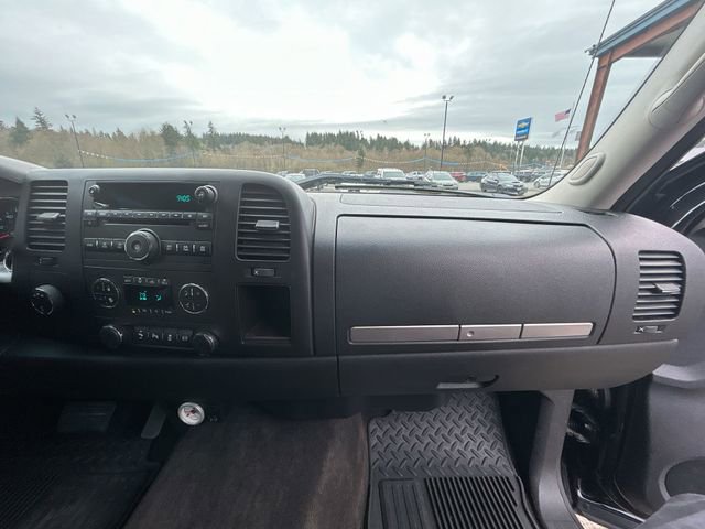 Used 2013 Chevrolet Silverado 2500 LT w/ Interior Plus Package image 24