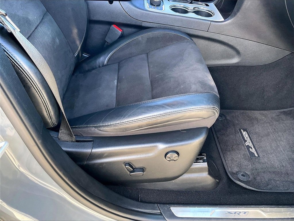 Used 2020 Jeep Grand Cherokee SRT image 38