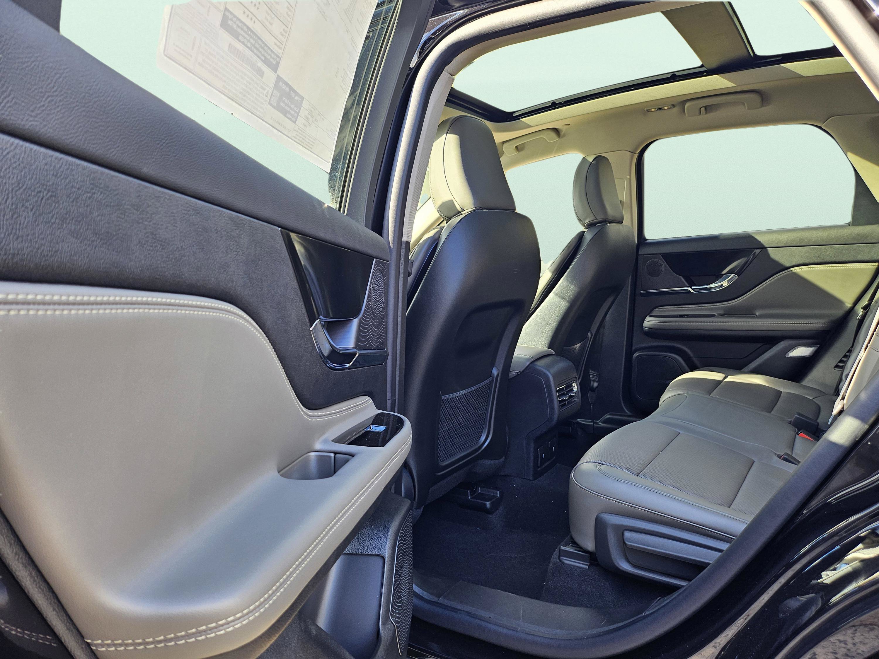 New 2026 Lincoln Corsair Reserve w/ Jet Appearance Package AWD/4WD image 22