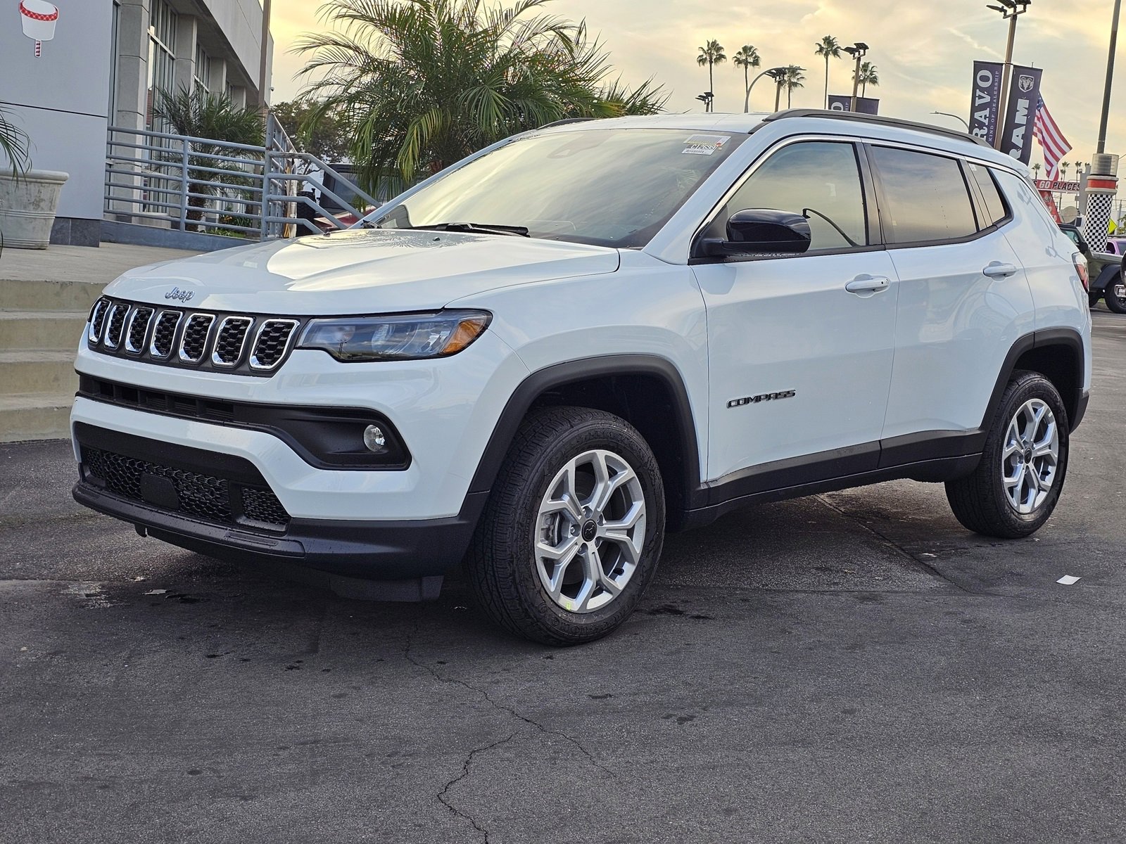 New 2026 Jeep Compass Latitude image 3