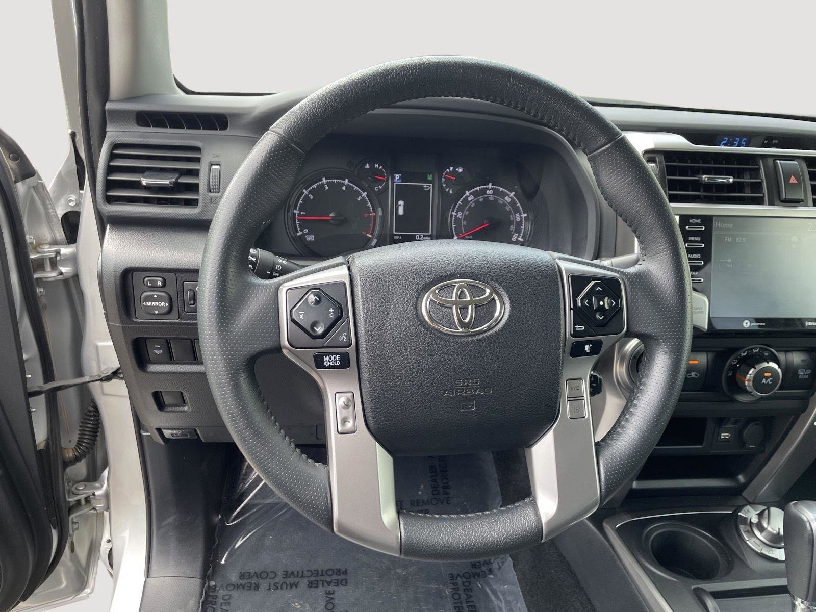 Used 2021 Toyota 4Runner SR5 Premium w/ Moonroof Package AWD/4WD image 23