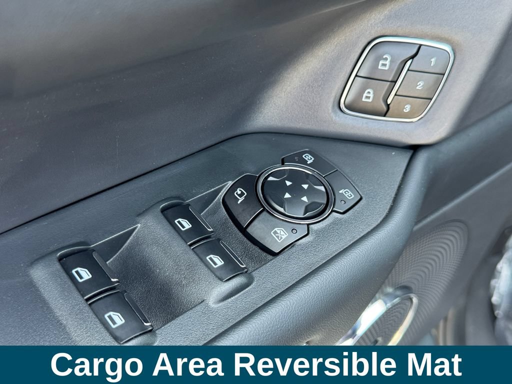 Used 2023 Ford Expedition Platinum AWD/4WD image 18