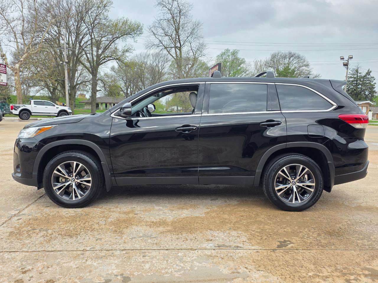 Used 2019 Toyota Highlander Plus image 5