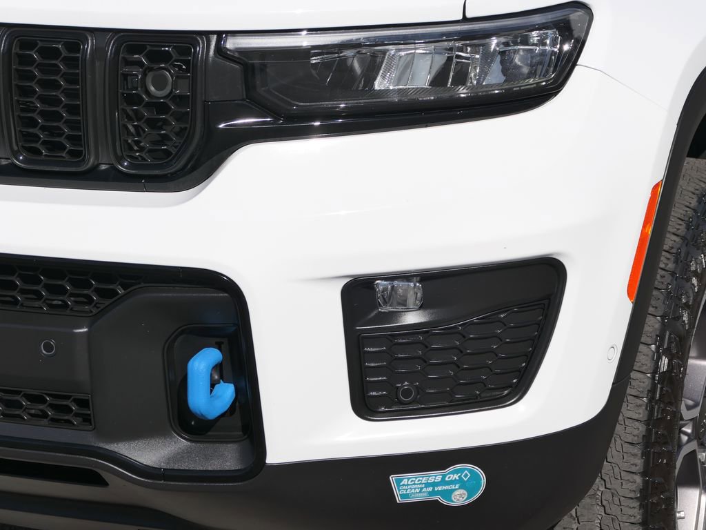 Used 2023 Jeep Grand Cherokee Trailhawk w/ Advanced Protech Group II image 8