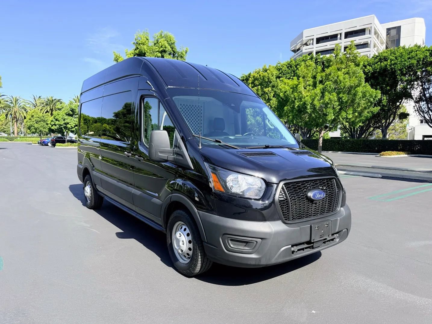 Used 2023 Ford Transit 250 148 High Roof AWD w/ Load Area Protection Package image 7