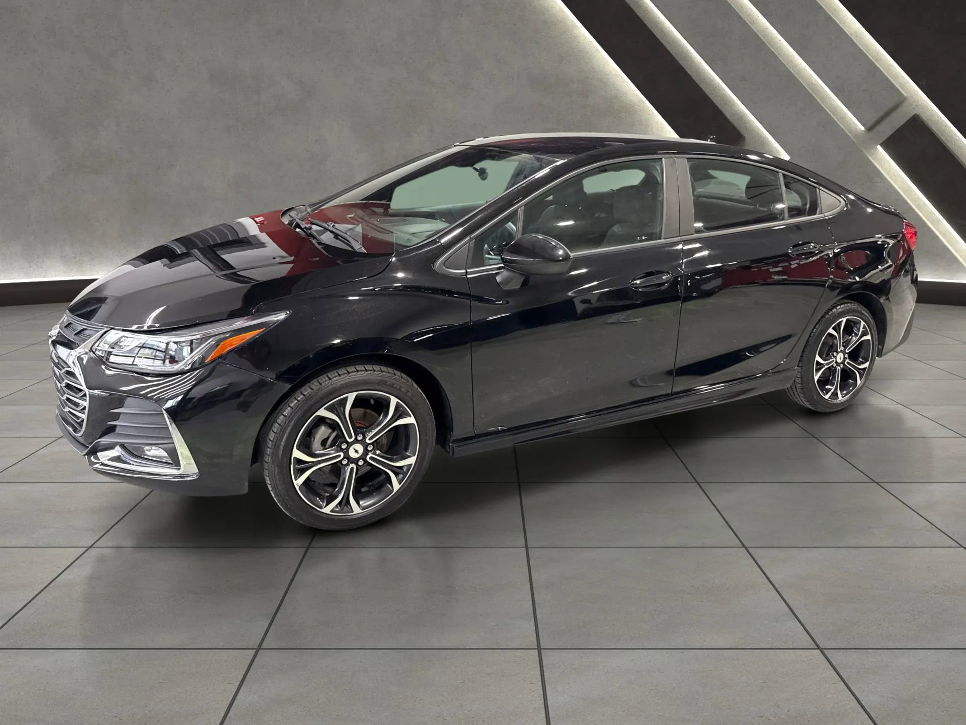 Used 2019 Chevrolet Cruze LT w/ Convenience Package FWD image 6