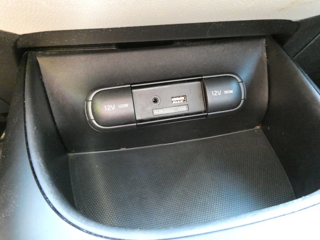 Used 2016 Kia Soul FWD image 26