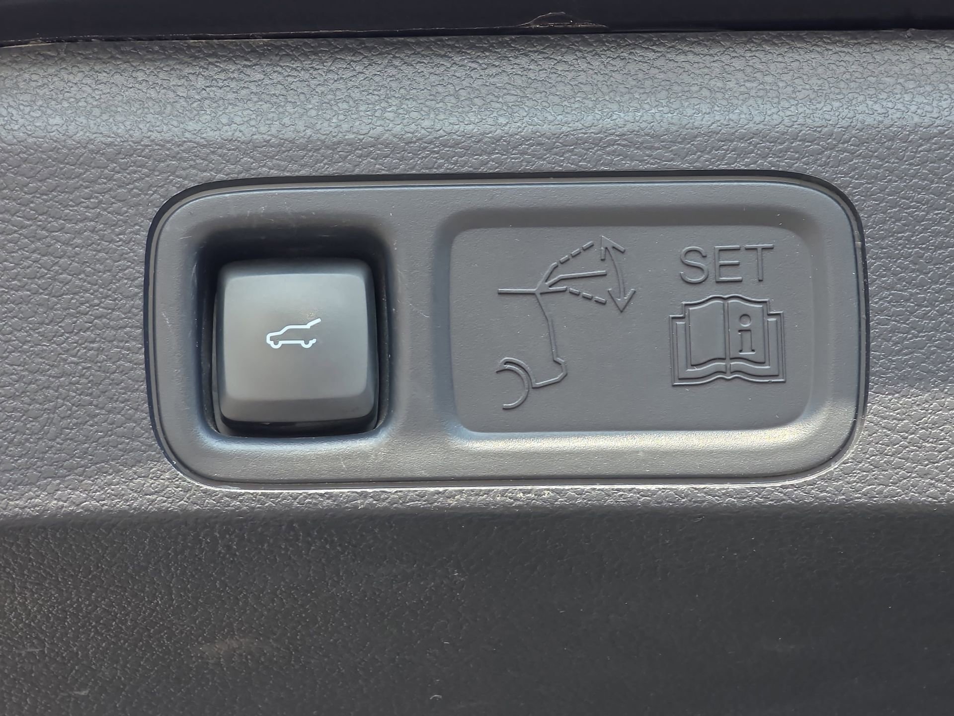 Used 2024 Ford Expedition Limited AWD/4WD image 13