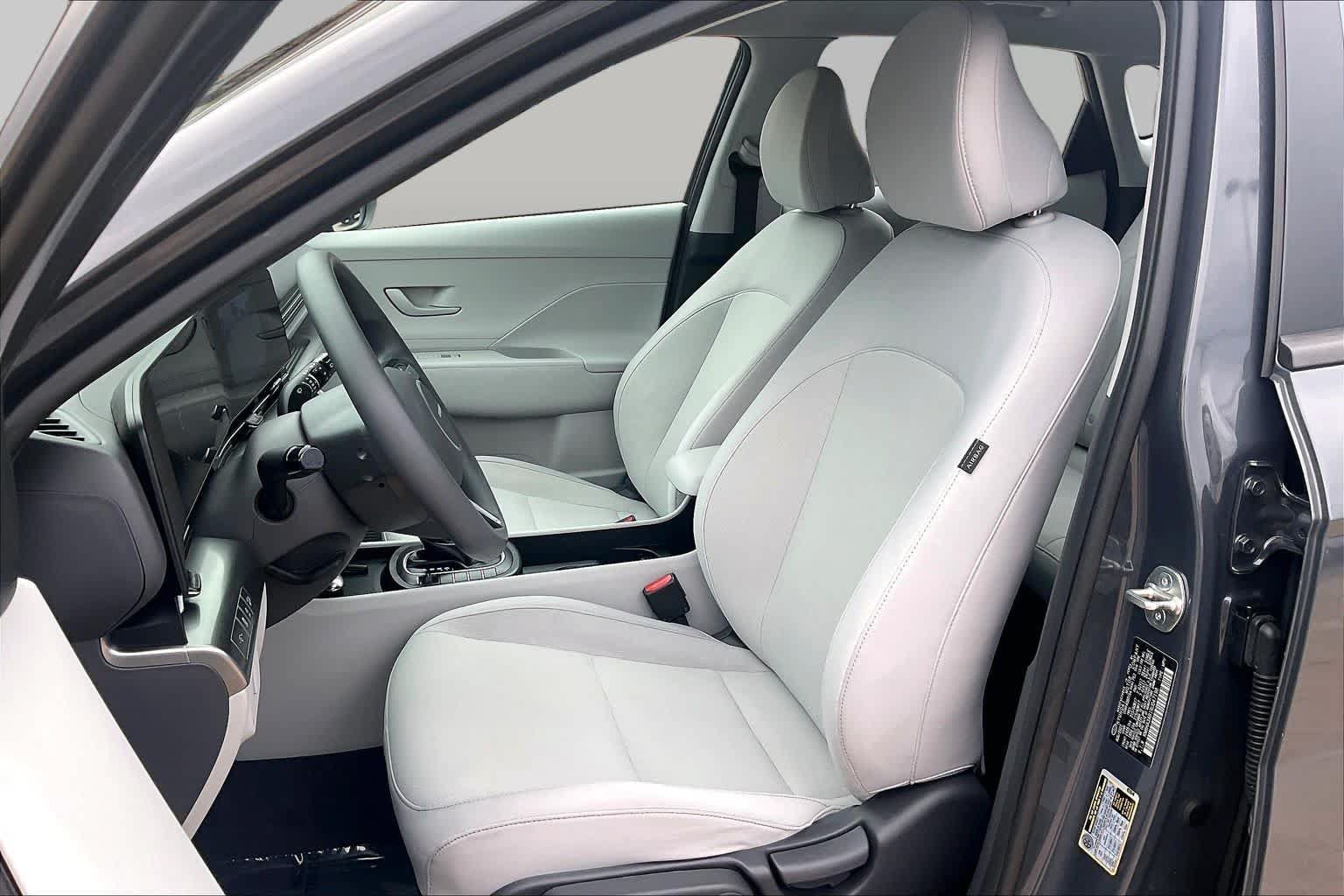 Certified 2024 Hyundai Kona SE FWD image 7