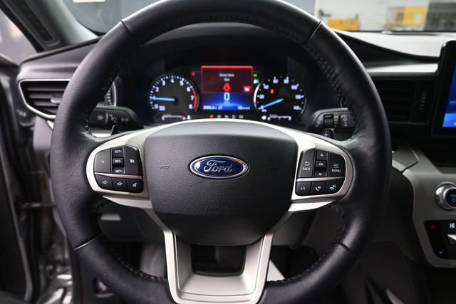 Certified 2021 Ford Explorer XLT w/ Equipment Group 202A AWD/4WD image 15