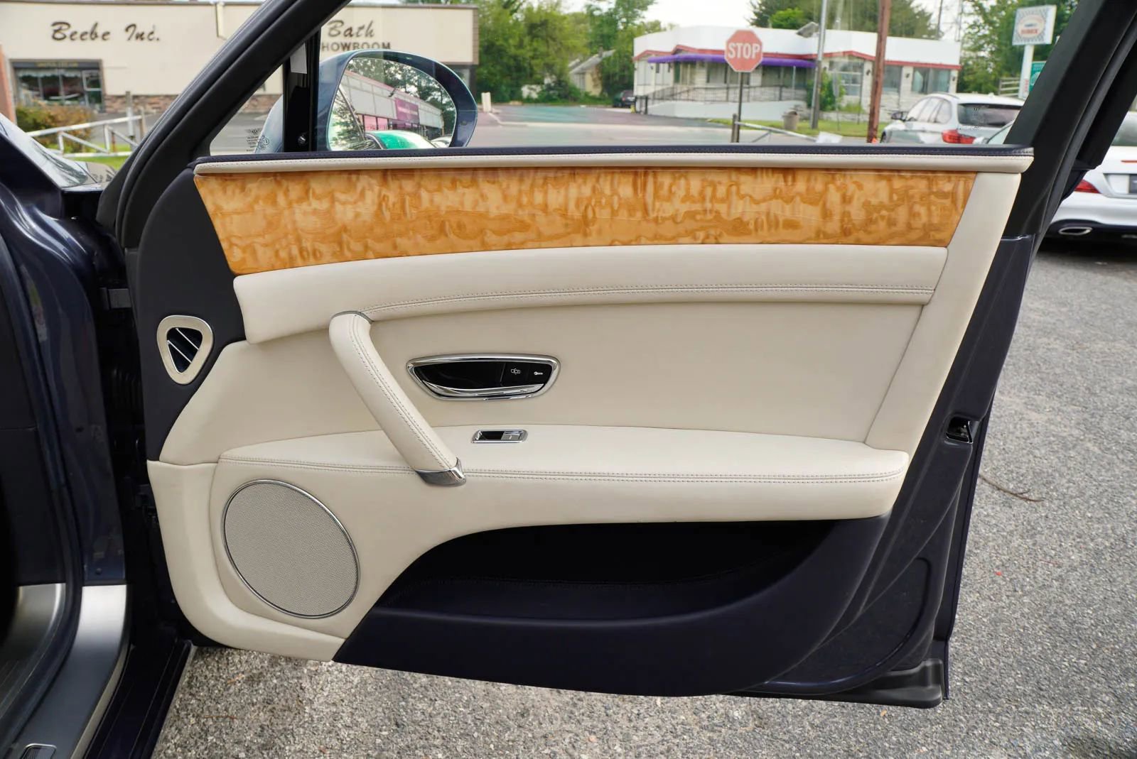 Used 2014 Bentley Flying Spur W12 AWD/4WD image 29