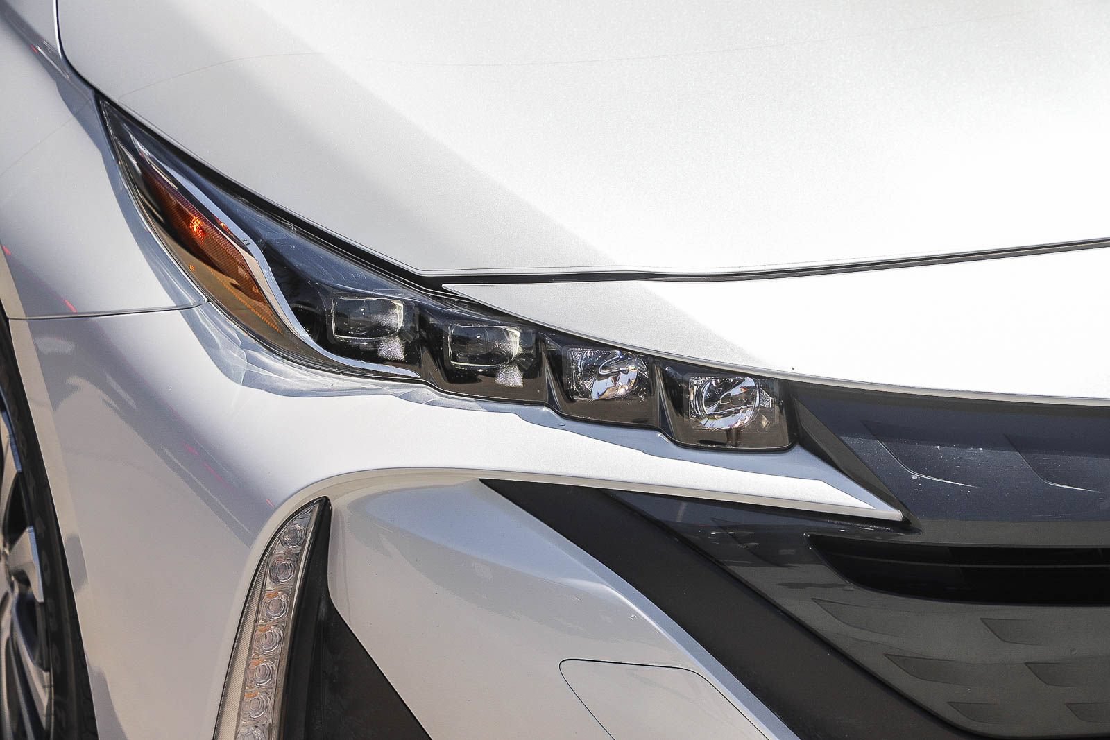 Certified 2022 Toyota Prius Prime XLE FWD image 4